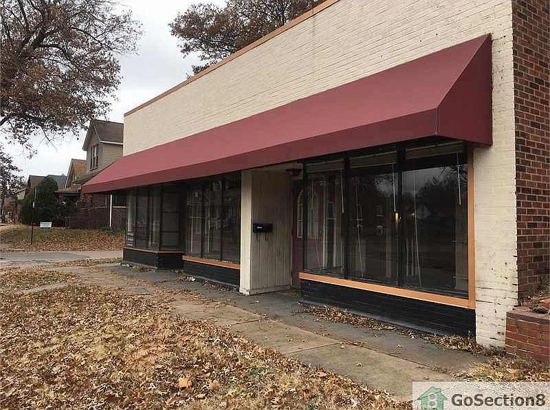 1st image of 2501 Iowa St