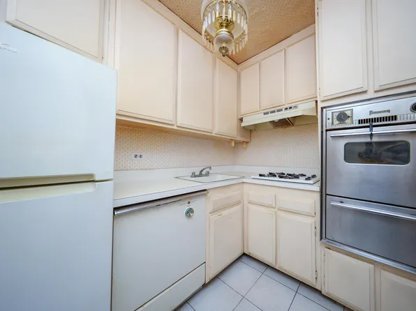 8901 Shore Road image 5 of 11