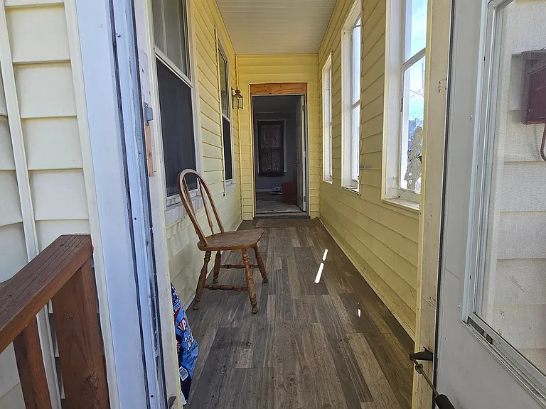 1013 Stark St #1 — Photo 11