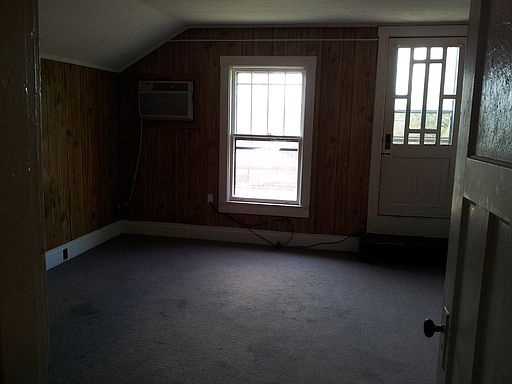 5th image of 217 Cunningham St