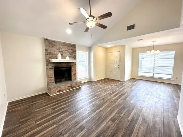 2335 Sherry St, Arlington, TX 76014