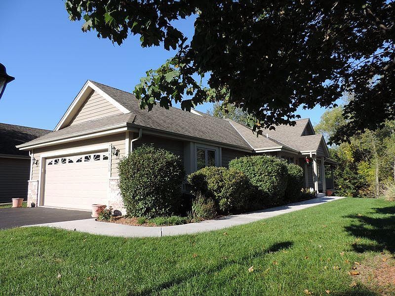 1st image of N24W24062 E Parkway Meadow Cir