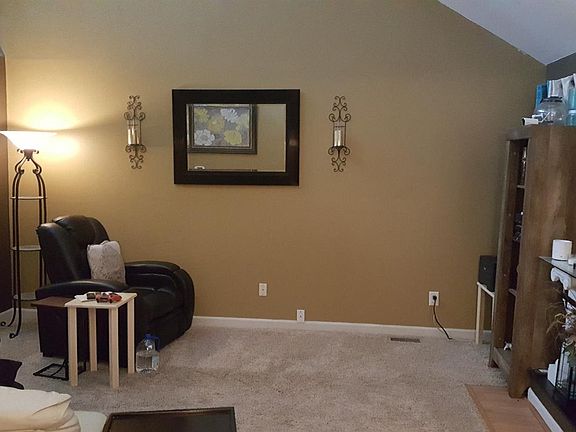 3rd image of 3100 Glenridge Cir