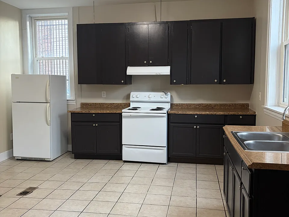 4138 S Archer Ave #214