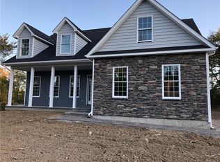 15 Briarwood Ln, New Windsor, NY 12553