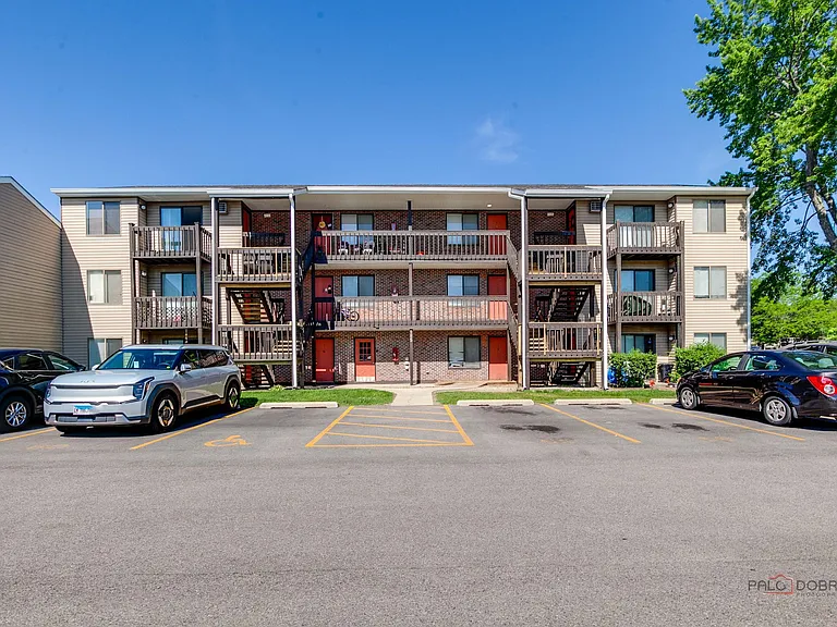 Hawthorne Glen Apartments — Photo 2