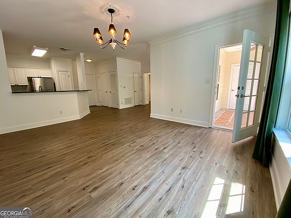 5th image of 2311 Village Blvd SE