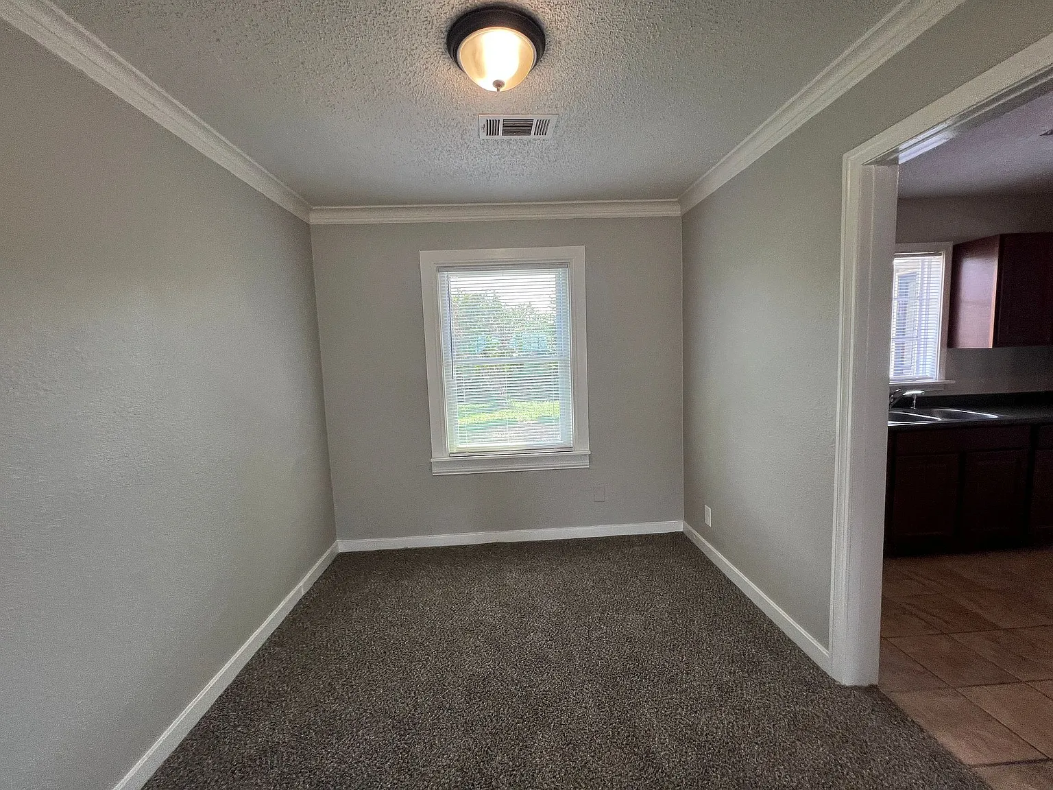 3173 Jade Ln — Photo 4