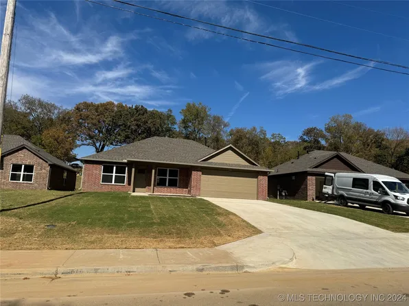 975 W Bryan Ave, Sapulpa, OK 74066