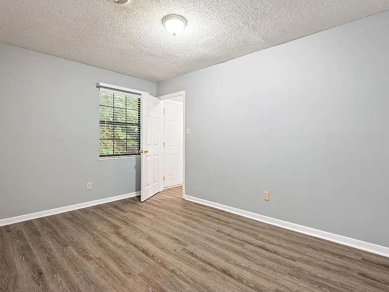 4439 Townhouse Way — Photo 8