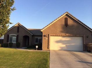 11411 California Poppy Dr, Bakersfield, CA 93311