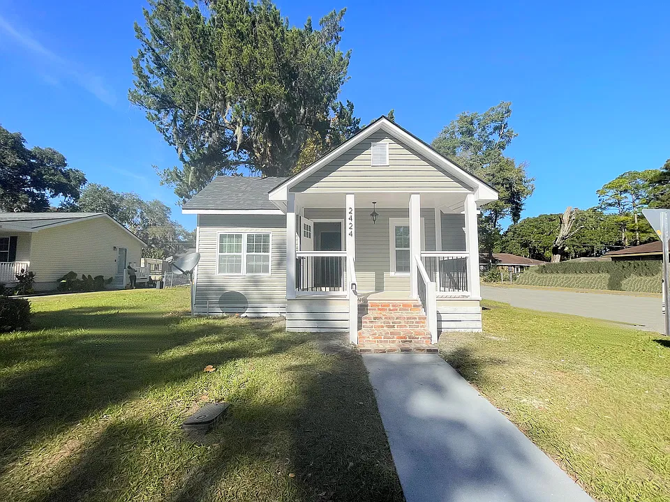 2424 Louisiana Ave