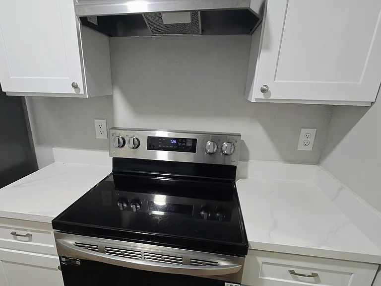 10049 Westpark Dr #118 — Photo 4