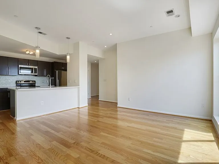 329 Rhode Island Ave NE #404 — Photo 6
