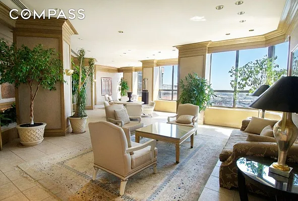 Rented by Compass | media 44