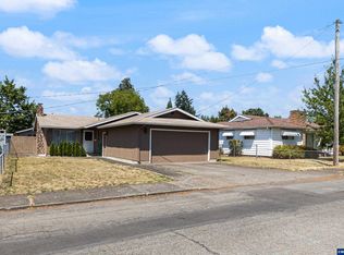 105 SE Berry St, Lebanon, OR 97355