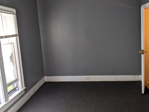 2nd image of 607 Pine St #3