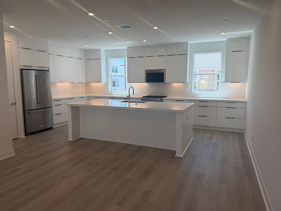 1st image of 2746 Everly Dr