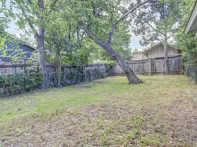 819 Sirocco Dr — Photo 20