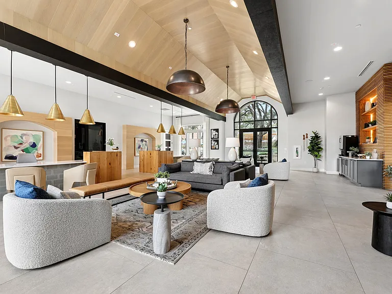 Lenox Grand — Photo 13