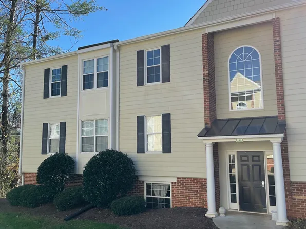 1217 Villa Ln Unit E, Charlottesville, VA 22903
