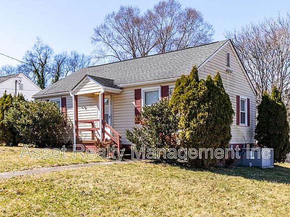 4th image of 3401 Feathers St