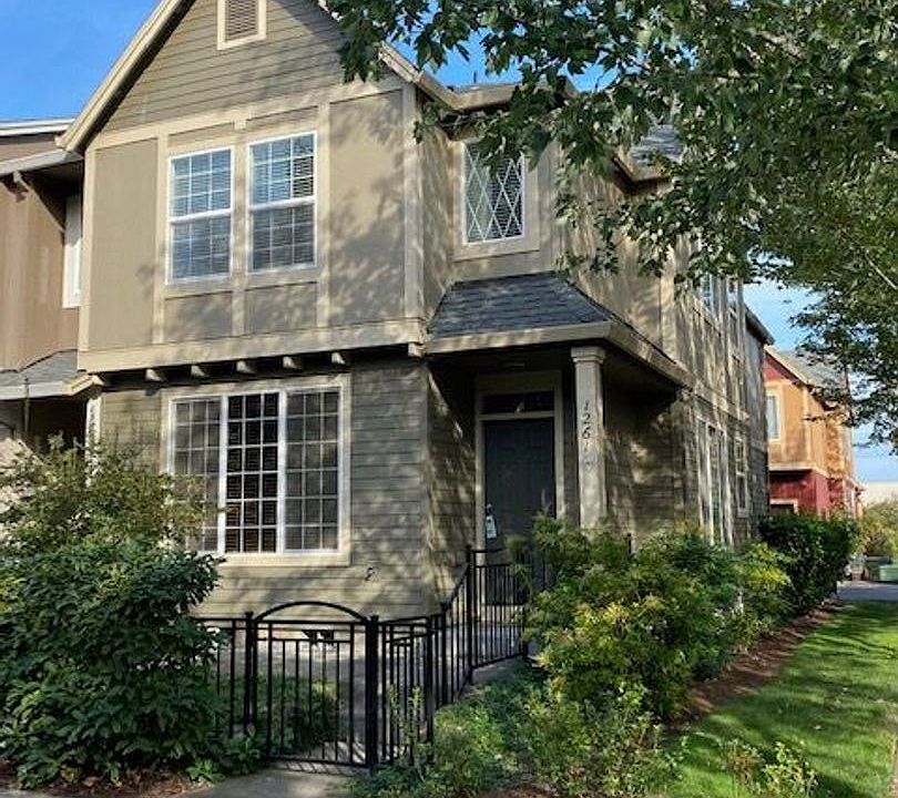 1st image of 1261 NE Bianca St