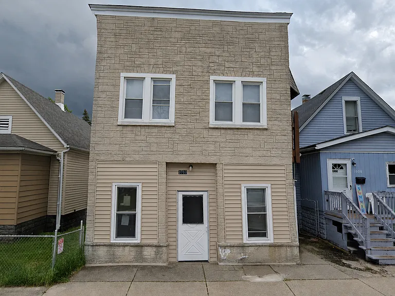 1010 Hoffman St — Photo 1
