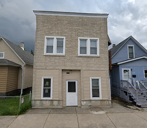1010 Hoffman St Photo 1