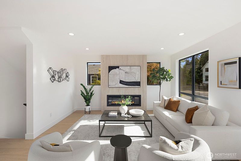 5th image of 9024 Corliss Avenue N