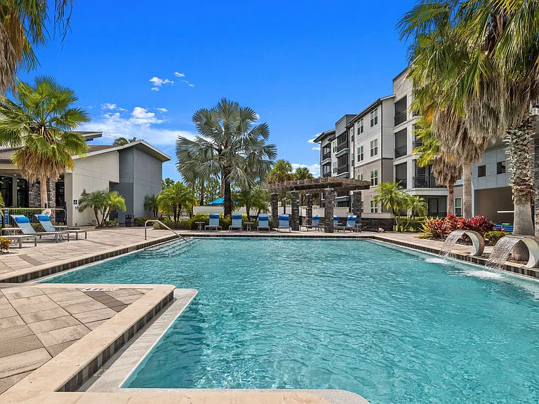Pearce at Pavilion Luxury Apartments — Photo 16