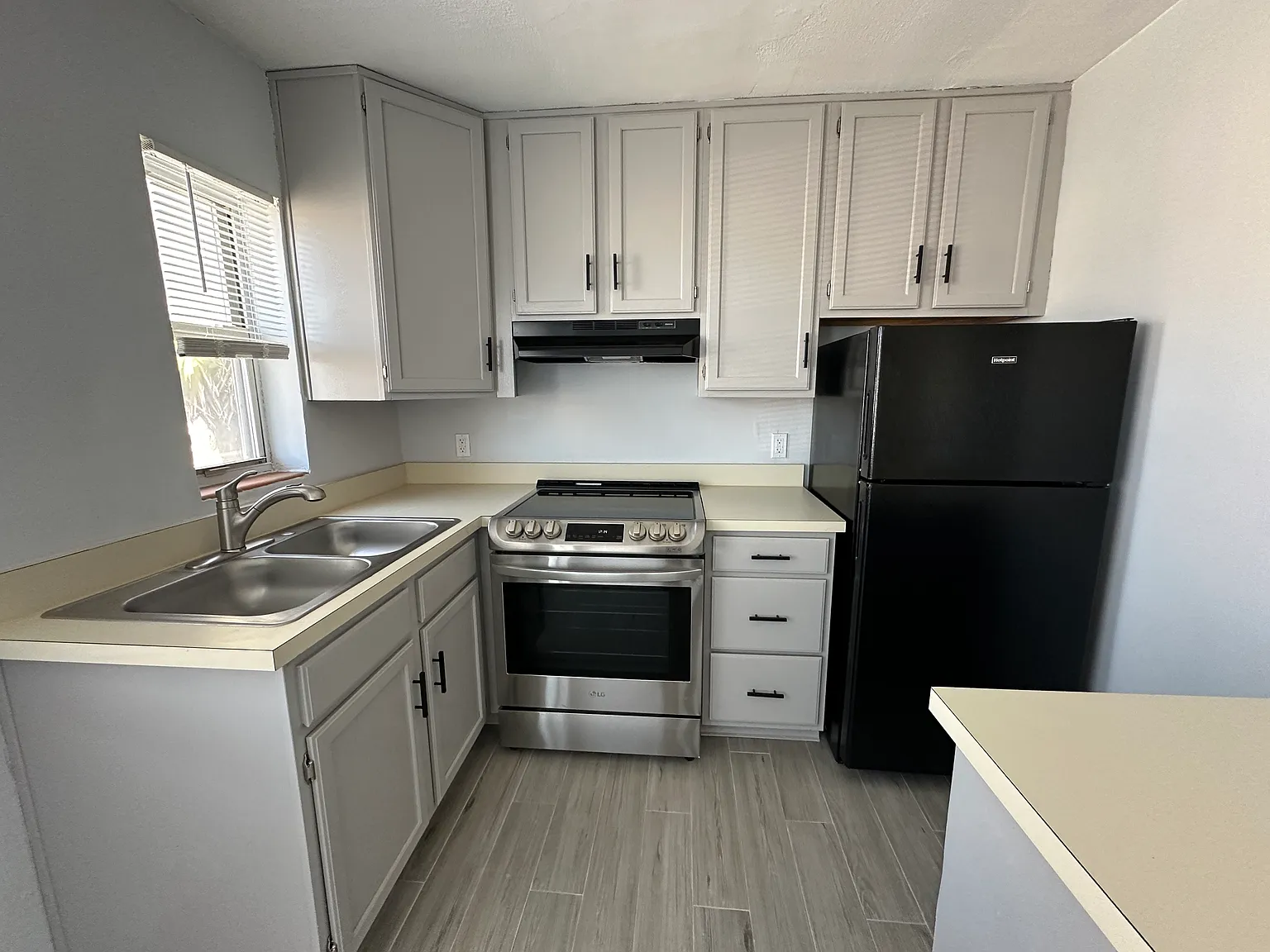 1 bed, 580 sqft, $1,600 — Photo 2