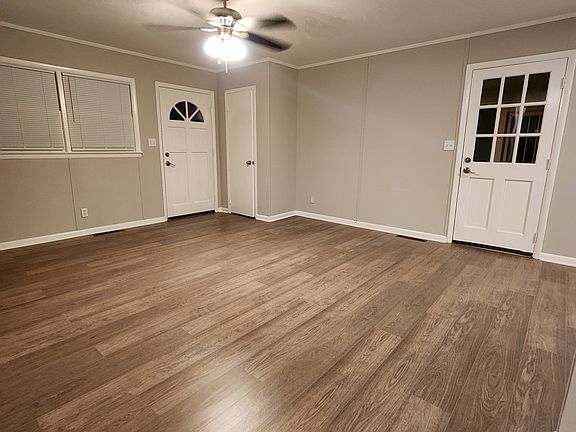4th image of 50 Jessica Ln