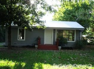 302 S Main St, Rising Star, TX 76471