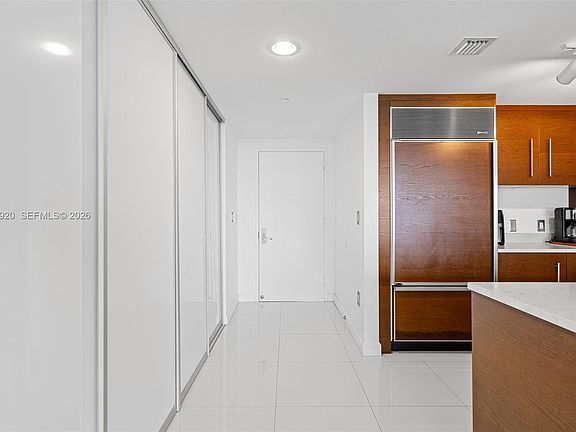 4th image of 495 Brickell Ave APT 905