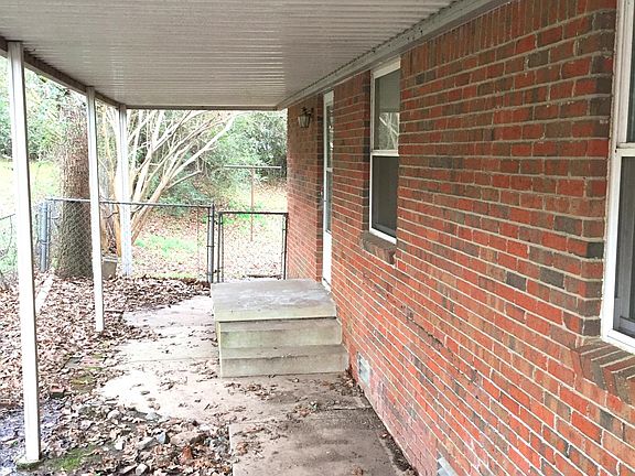 2nd image of 4214 N Cypress St