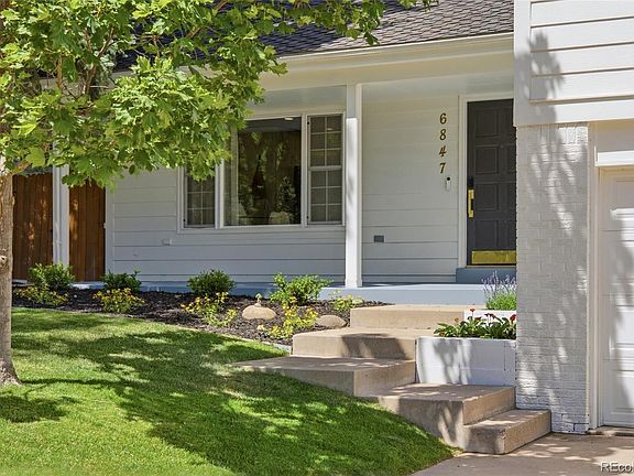 3rd image of 6847 S Magnolia Court