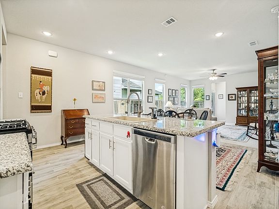 5th image of 2904 Brittlebush Dr