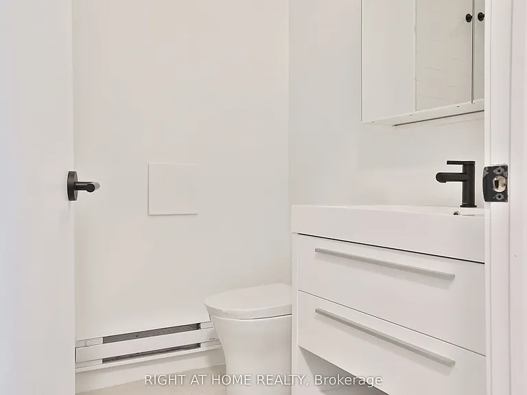 548 College St #2F — Photo 12