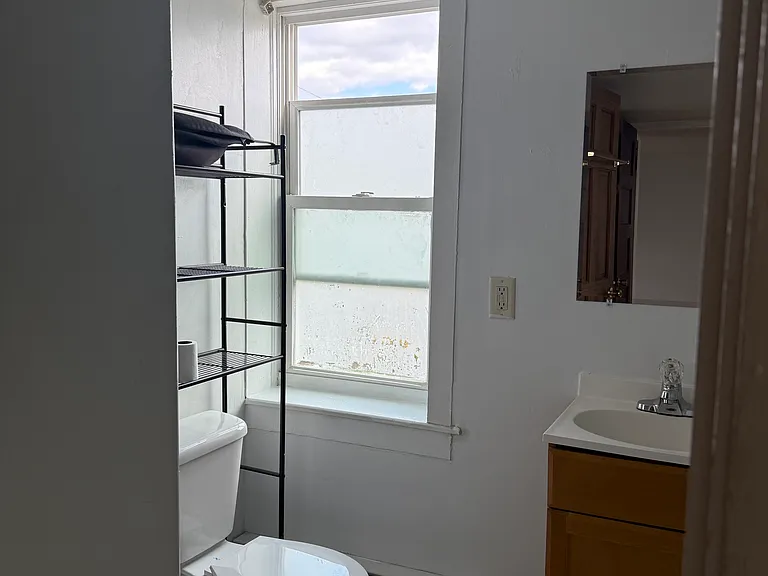 1705 Liggett Ave — Photo 1