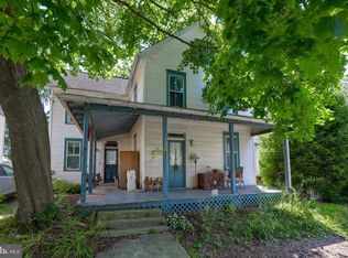 146 W Broad St, Landisville, PA 17538