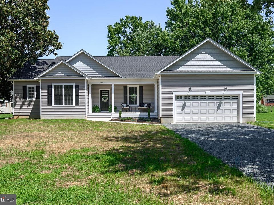 1st image of 132 Chesapeake Estates Dr