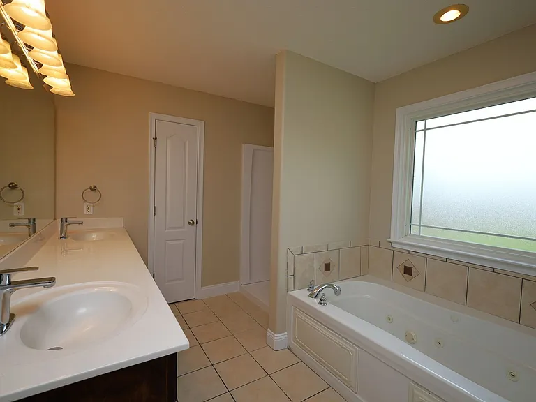 3819 Chris Cir — Photo 9