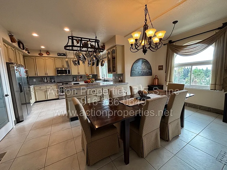 4726 Abbey Hl — Photo 23