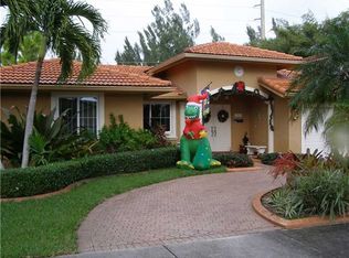 15821 SW 42nd Ter, Miami, FL 33185