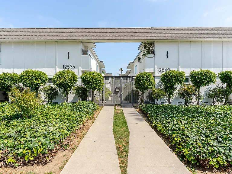 12540 Pacific Ave #1 — Photo 8