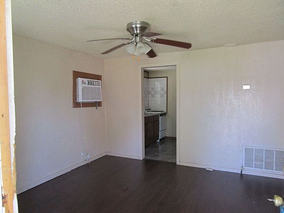 3rd image of 1014 N Bradley St APT 3