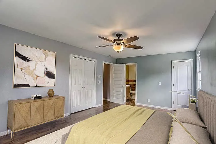 200 Retreat Ct W — Photo 4