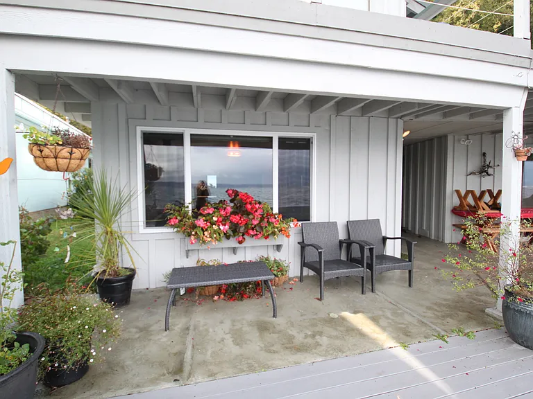 27422 Sandy Shores Dr SW — Photo 2