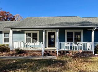 389 Conifer Dr, Fayetteville, NC 28314